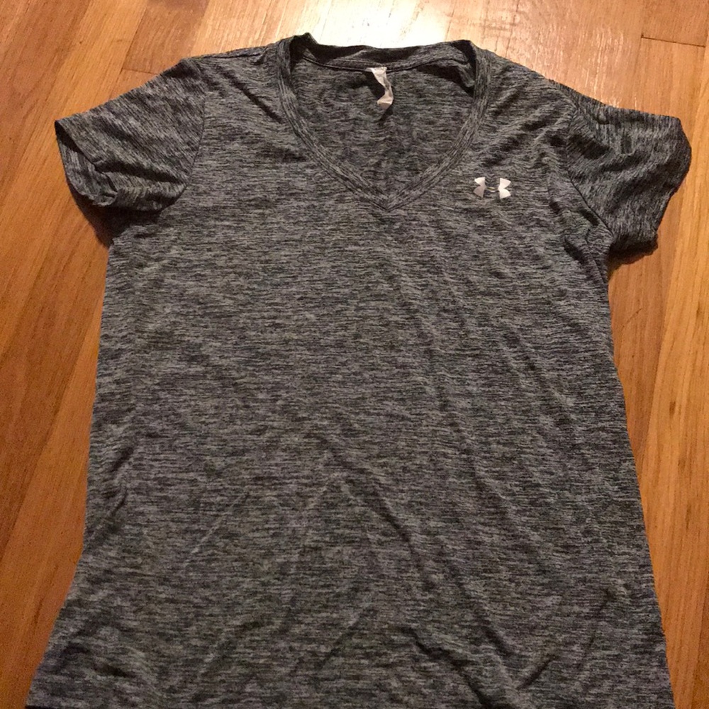 short sleeve under armour heat gear shirt